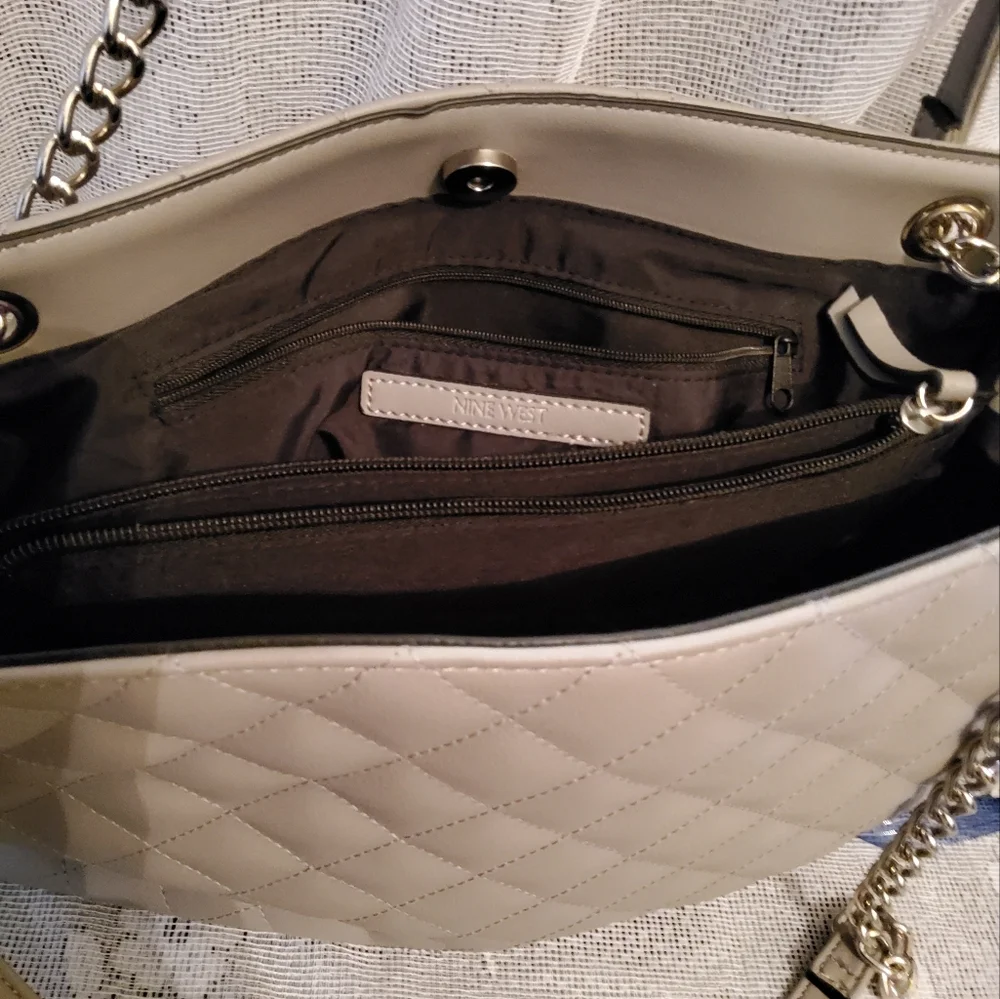 Purse - Picture 9 of 10